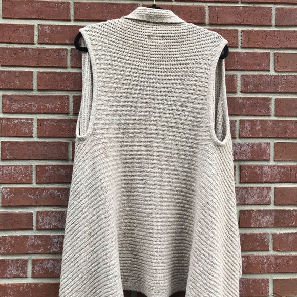 OLD NAVY sleeveless sweater cardi - Picture 2 of 5